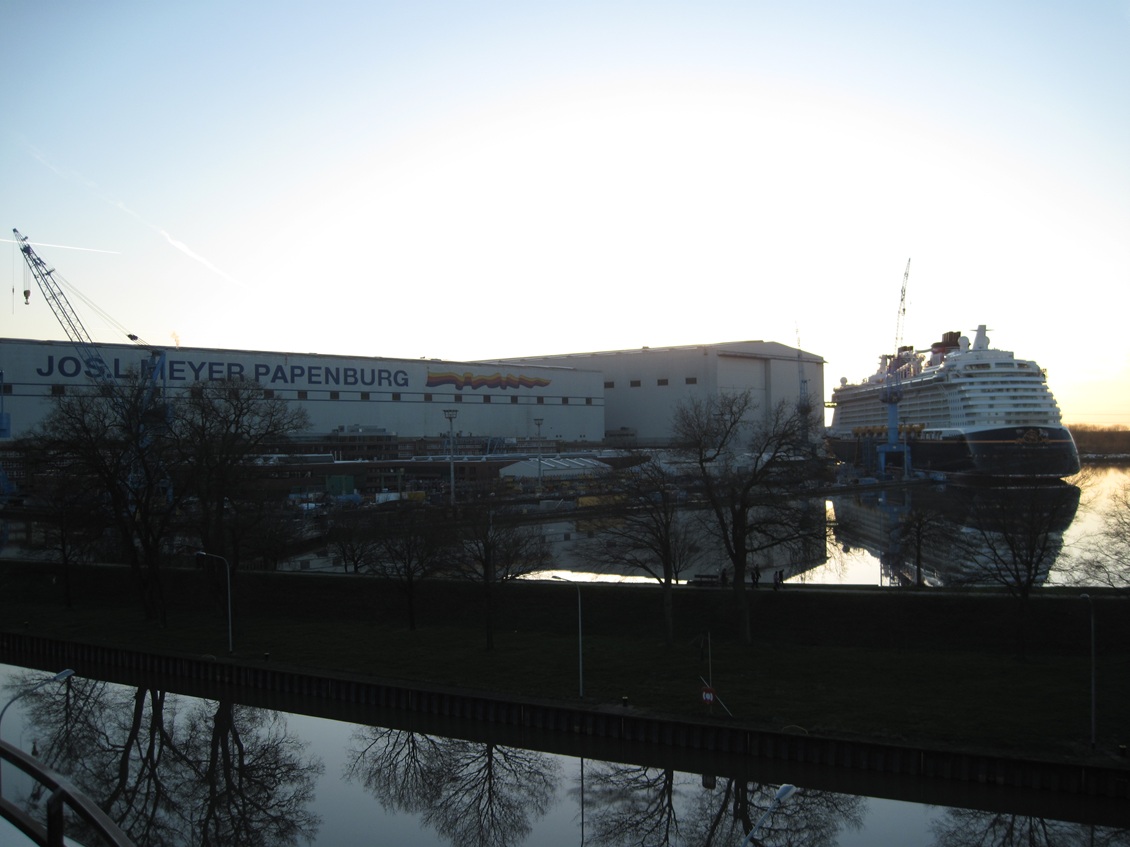 IMG 1401 Meyer Werft Kreuzfahrtschiff